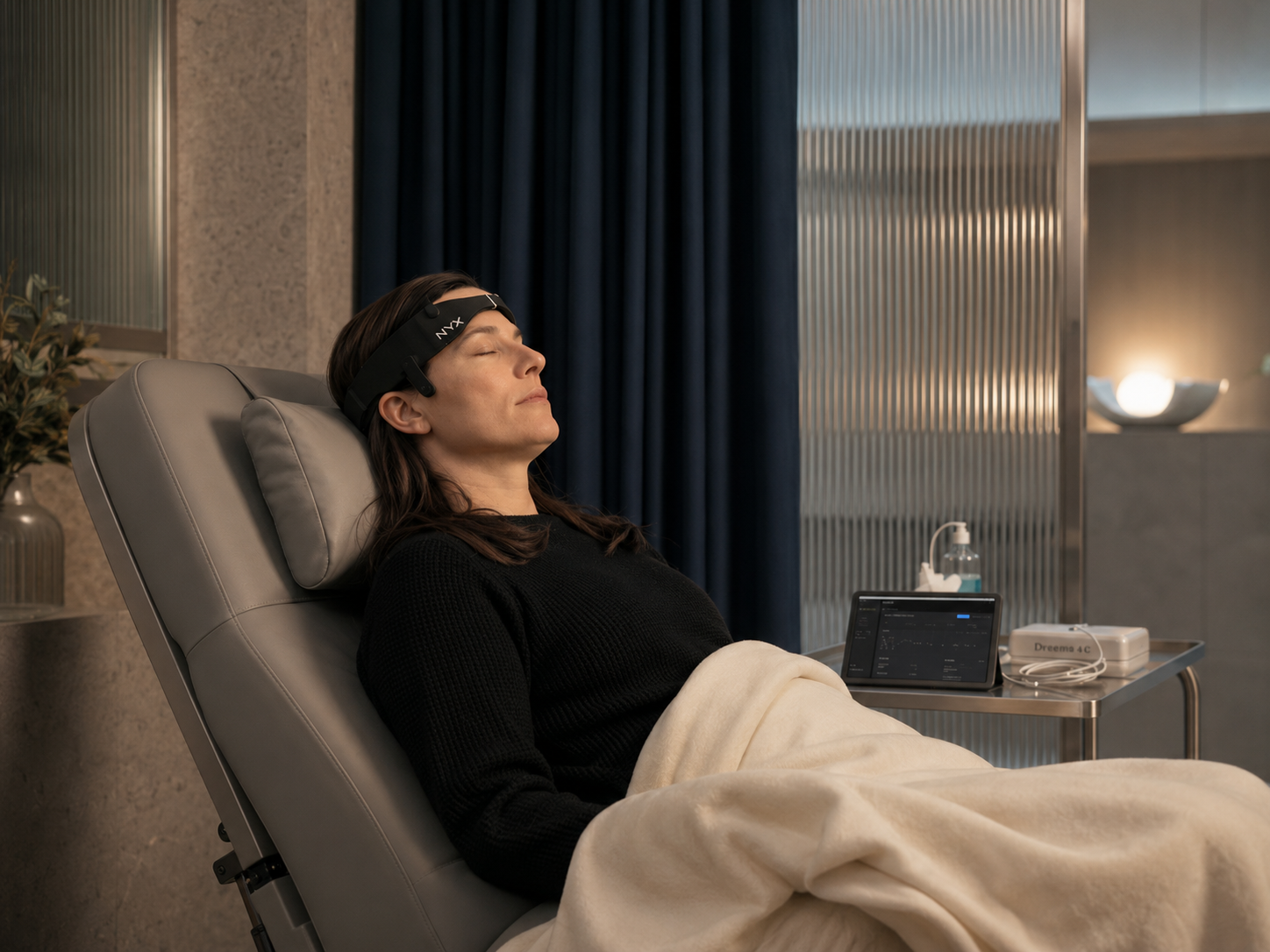 Reclined daytime session with a NYX EEG headband